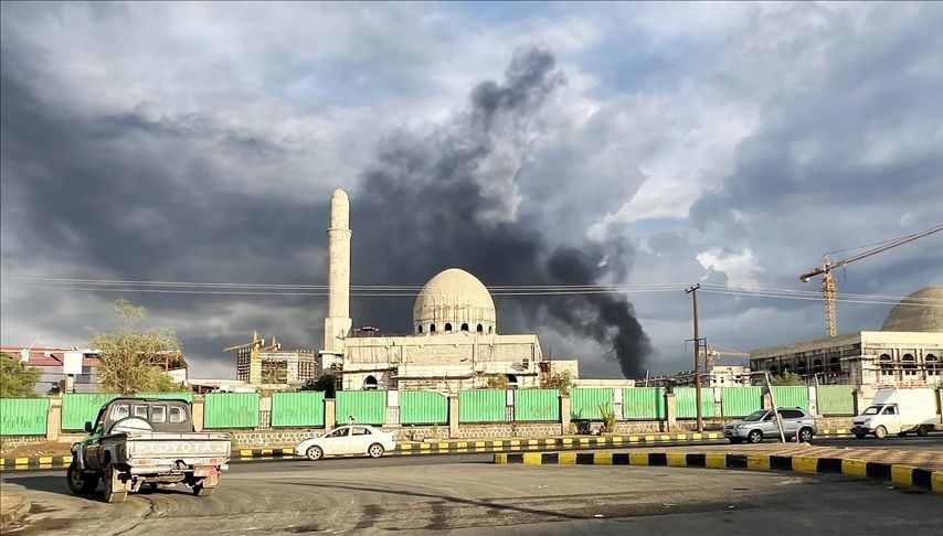 israil yemeni vurdu sanada patlama sesleri TW1yAd5e