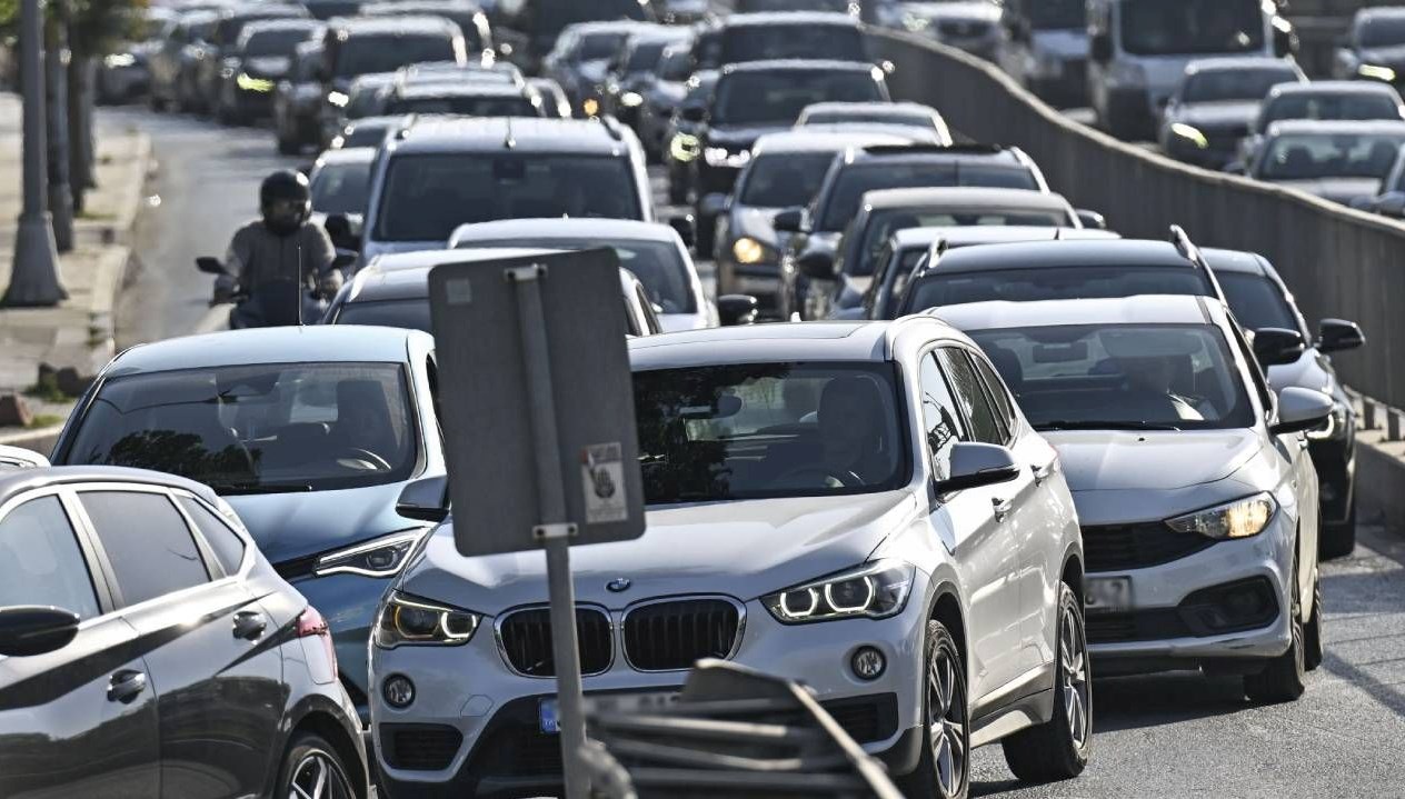 istanbul trafiginde son durum yollar doldu tasti vIhkU3Jh