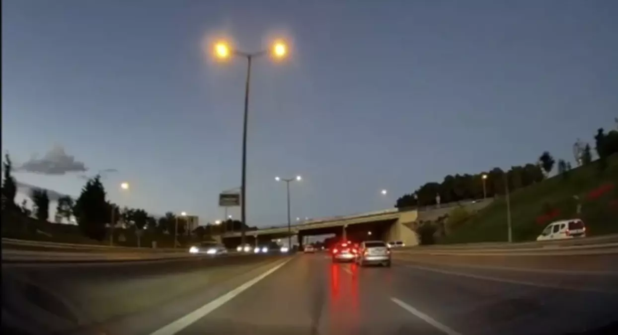 kartalda trafik tacizi kaza ve kacis rGKgIIiK