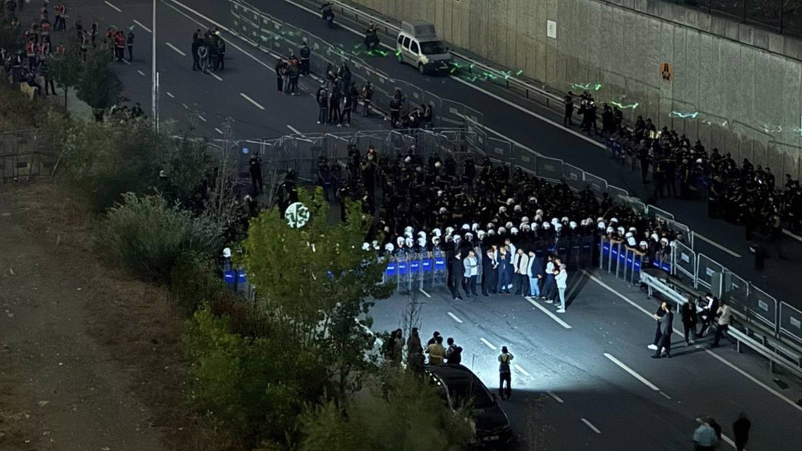 zafer partisinden iktidara chp istanbul il baskanligi tepkisi secmen iradesine saygi gosterilmesini bekliyoruz X4IDtdQl