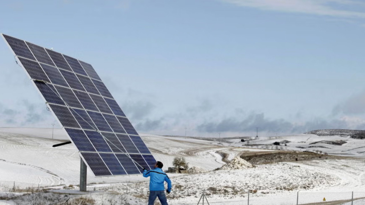 abde ilk kez elektrigin ana kaynagi gunes enerjisi oldu 7E72nj1R