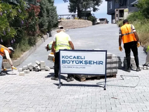 Golcuk haliderede 3 sokakta parke yollar yenilendi ZaATvjpE