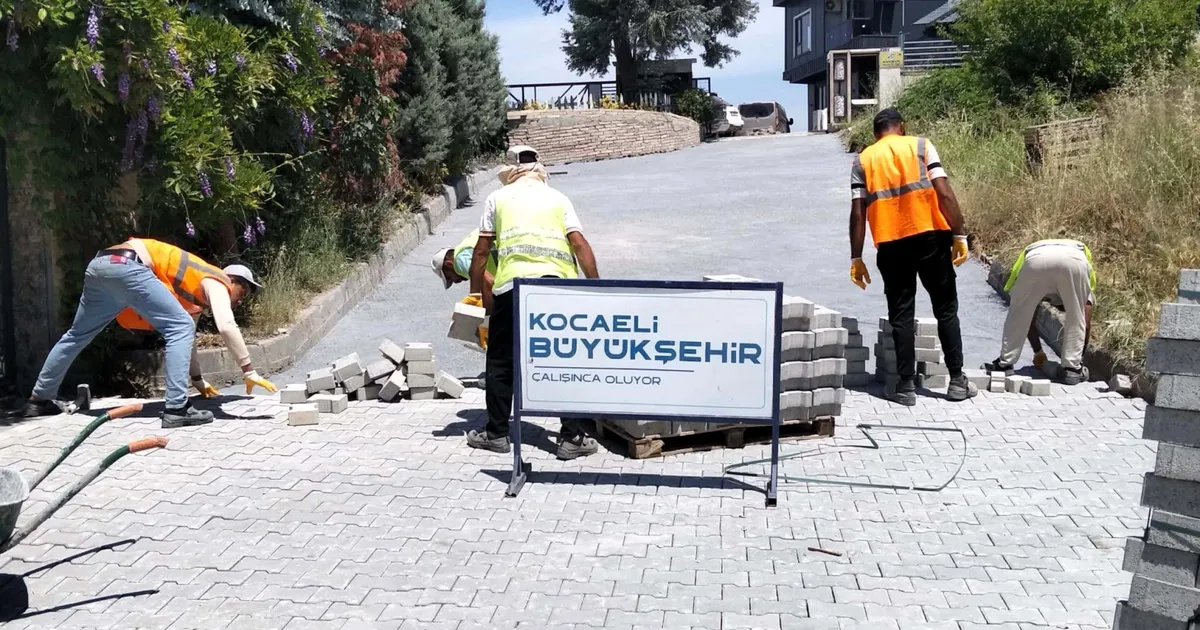 Golcuk haliderede 3 sokakta parke yollar yenilendi ZaATvjpE