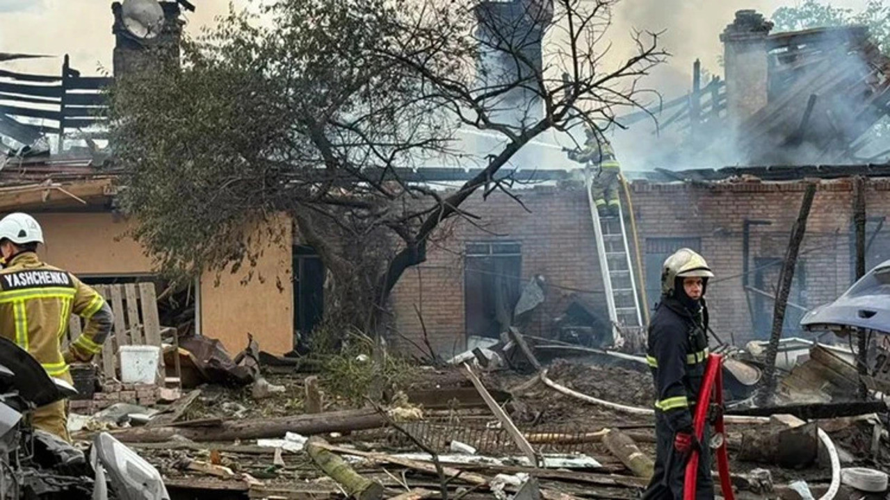 Zelenskiy acikladi rusyanin hava saldirilarinda 6 kisi oldu lUsaVz7N